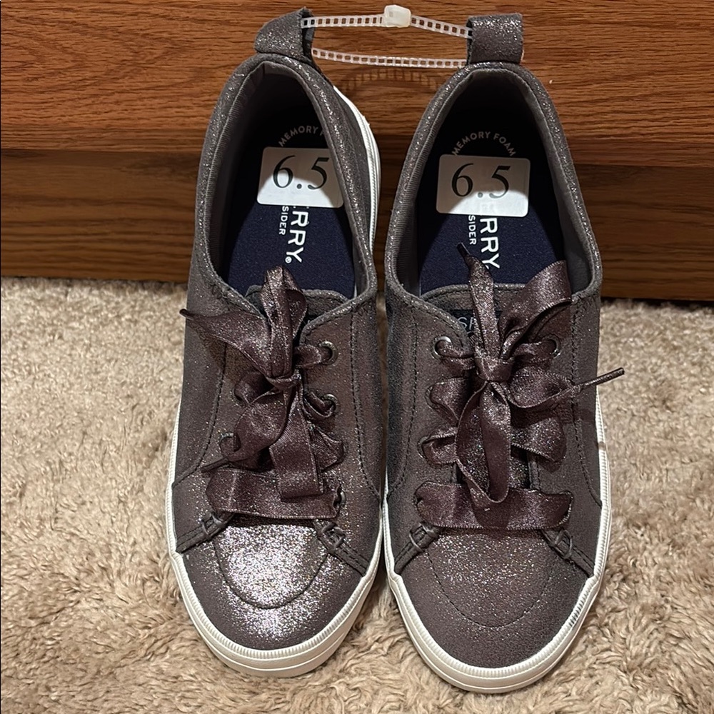 NWT Sperry Women's Sparkle Sneakers Silver gray Metallic 6.5 shoes